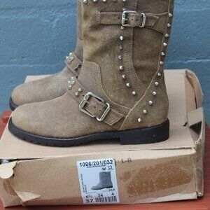 Zara women's boots size 6.5